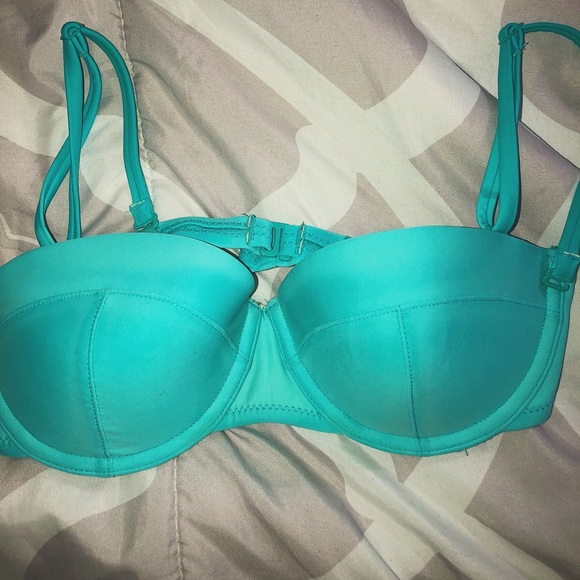 Bikini!! - Picture 2 of 3